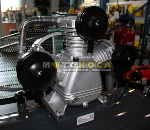 Компрессор GTM KC3090-220L (ременной)